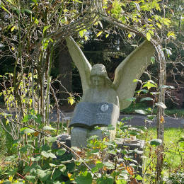 Sozialbestattung in der Natur Wald Wiese See